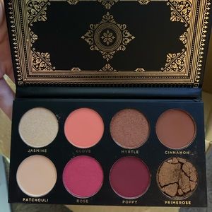 Acebeaute palette FREE WITH ANY PURCHASE!!!!